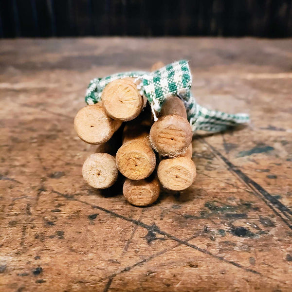 Vintage Wooden Clothespin Bundle - Karnik's Antiques & Primitives