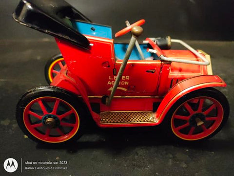Vintage Tin Car, Old Timer Auto Lever