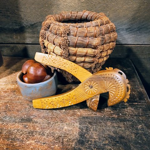 Antique Papago Native American Indian Coiled Pine Needle Basket