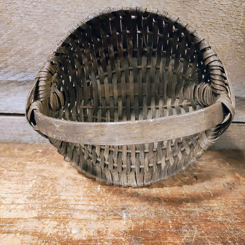 Primitive Butt Basket