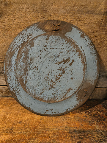 Primitive wooden 12-in plate