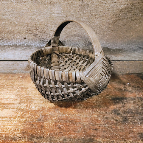 Primitive Butt Basket