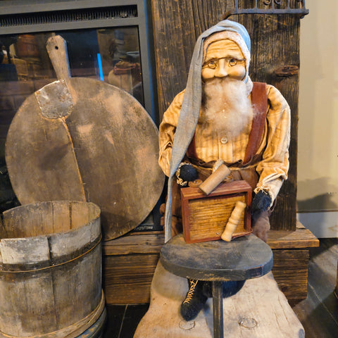 Primitive Arnett's Cobbler Santa