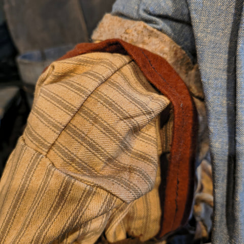 Primitive Arnett's Cobbler Santa