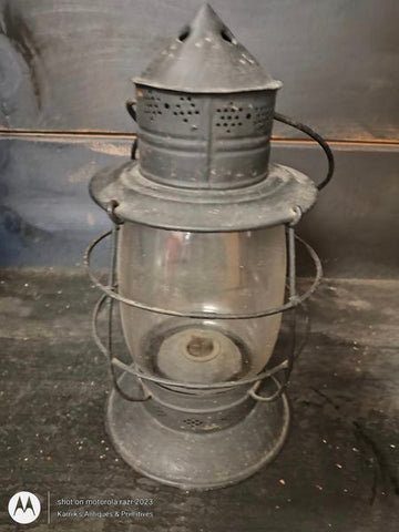 Antique Oil/ Kerosene Lantern