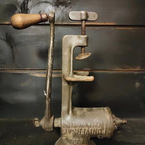 LF & C Nee Britain CNN Meat Grinder