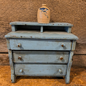 Primitive Salesmans Dresser