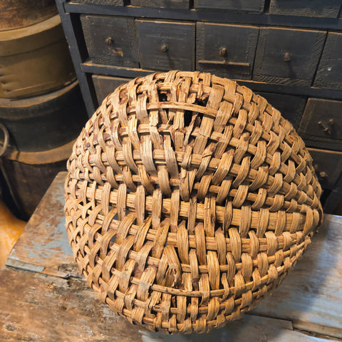 Antique Primitive Oak Split Buttocks Basket