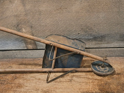 Antique Small Wheelbarrow w/chicks