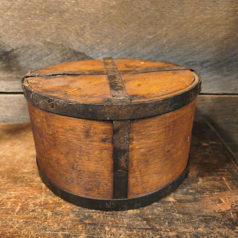 Antique bentwood Grain Measuring Bucket w/ Iron Banding