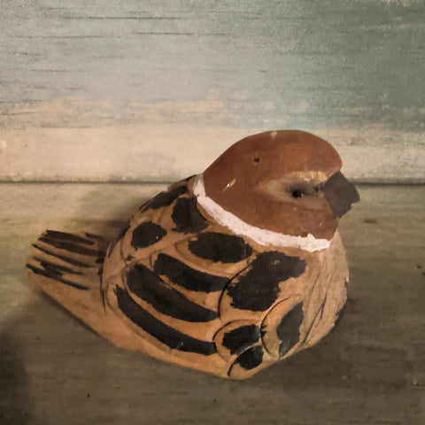 Old Vintage Hand Carved Folk Art Bird Primitive Wood Sparrow c. 1930s–1950s