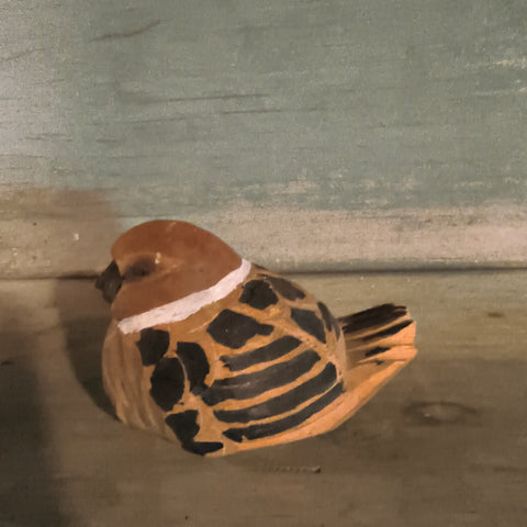 Old Vintage Hand Carved Folk Art Bird Primitive Wood Sparrow c. 1930s–1950s