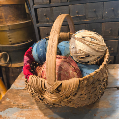 Antique Primitive Oak Split Buttocks Basket