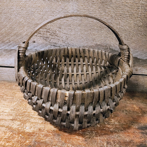 Primitive Butt Basket