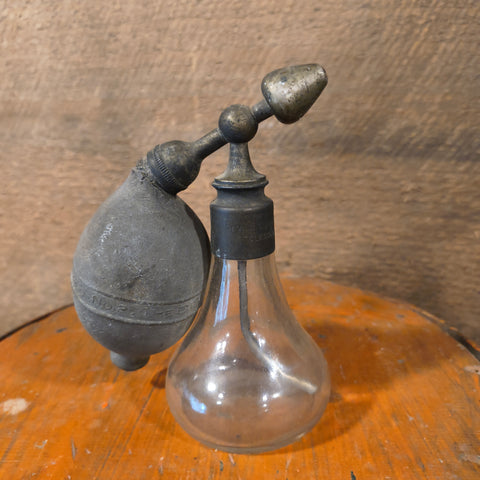 Antique Medical Nose and Throat Atomizer Manufactured by The DeVilbiss